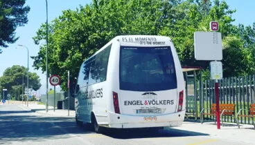 Autobús de Dénia al Hospital: horarios, paradas y precio 5 autobus en la parada del hospital marina salud