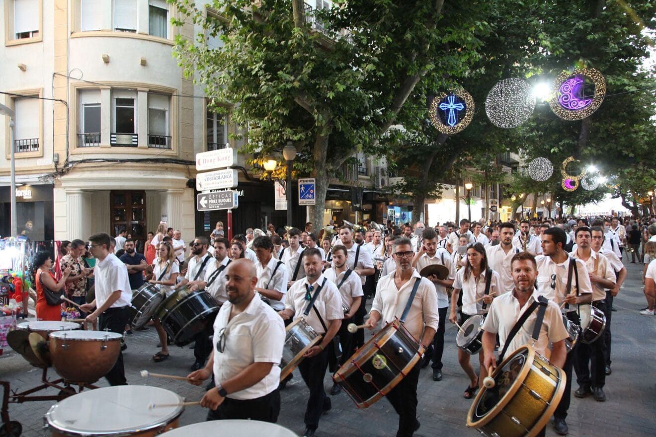 Desfile infantil de Moros y Cristianos en Dénia 09