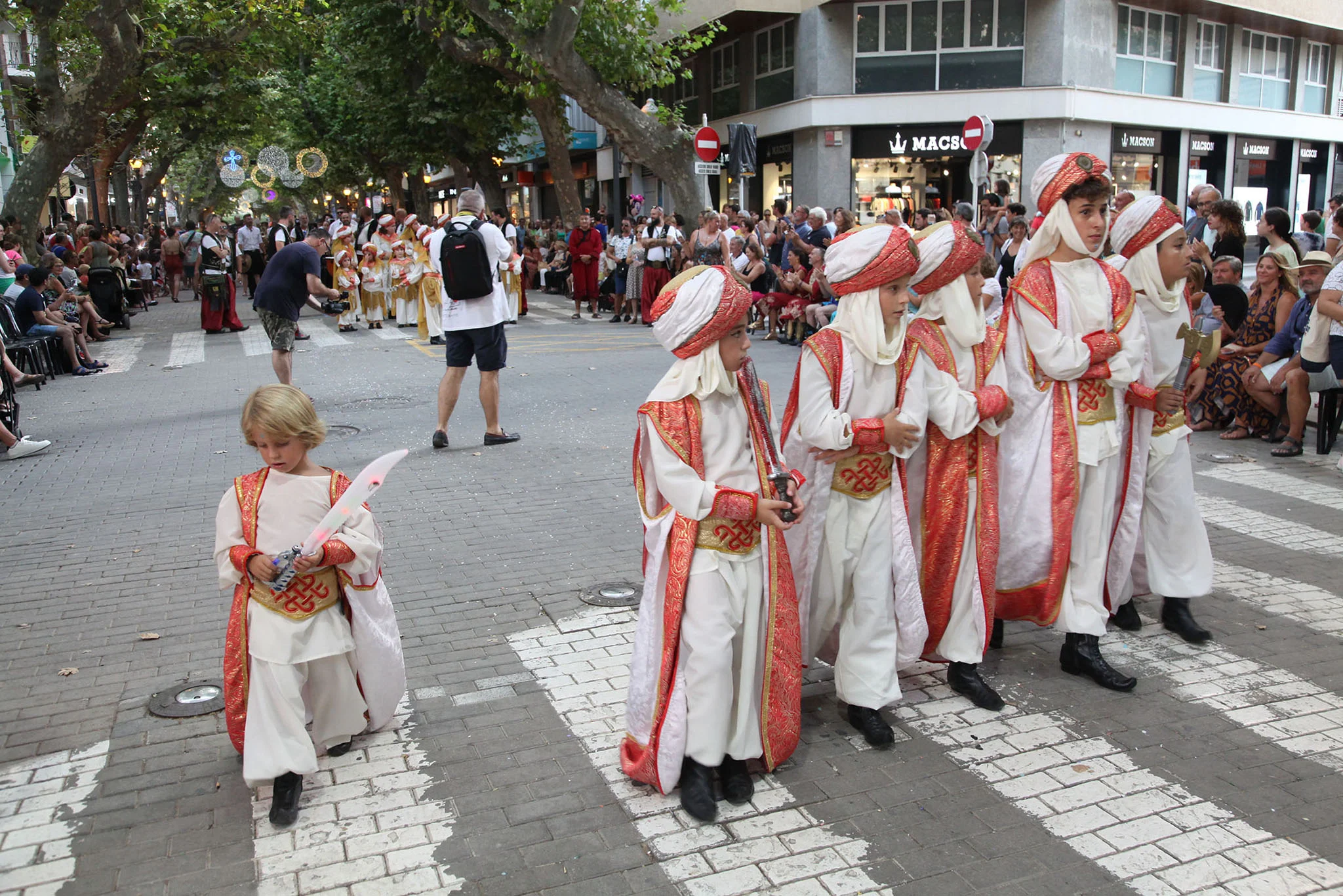 Desfile infantil de Moros y Cristianos en Dénia 114