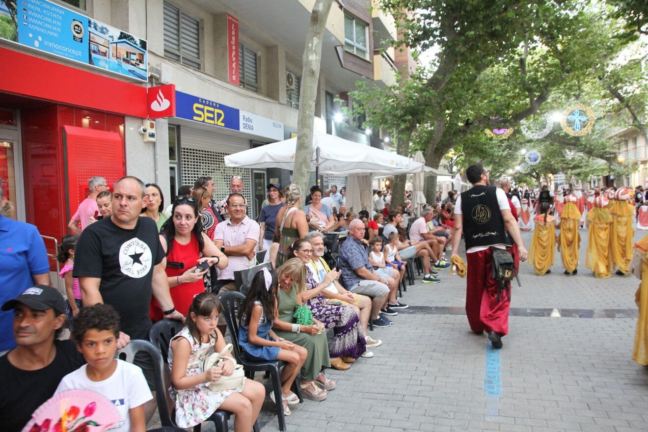 Desfile infantil de Moros y Cristianos en Dénia 118