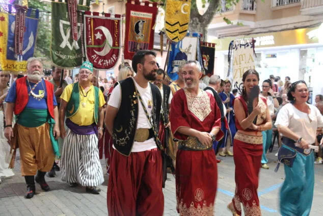 desfile infantil de moros y cristianos en denia 14