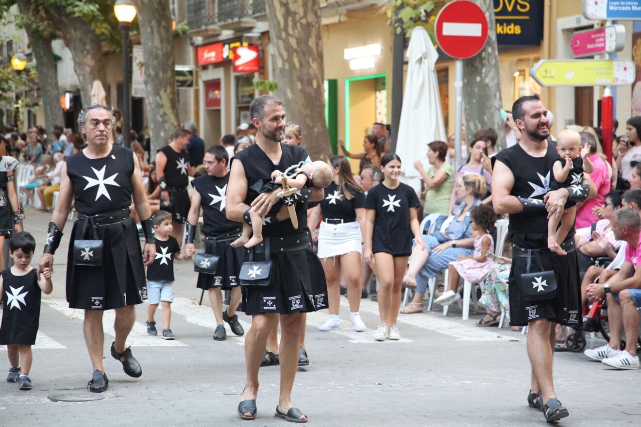 Desfile infantil de Moros y Cristianos en Dénia 25