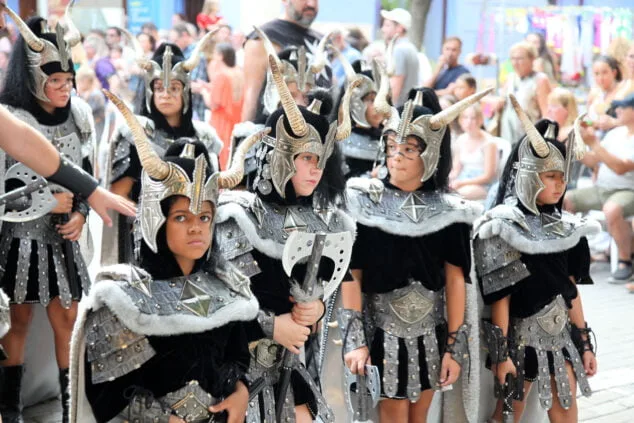 desfile infantil de moros y cristianos en denia 29