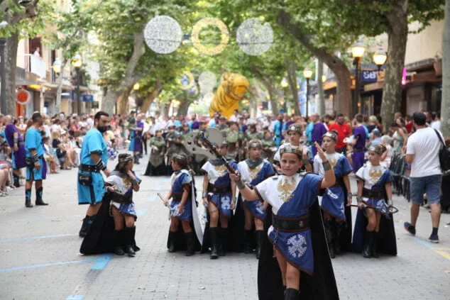 desfile infantil de moros y cristianos en denia 61