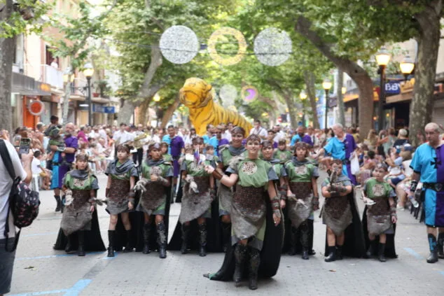 desfile infantil de moros y cristianos en denia 62
