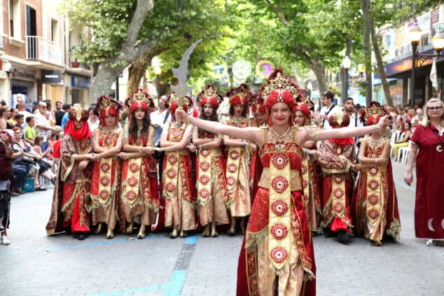 desfile infantil de moros y cristianos en denia 87