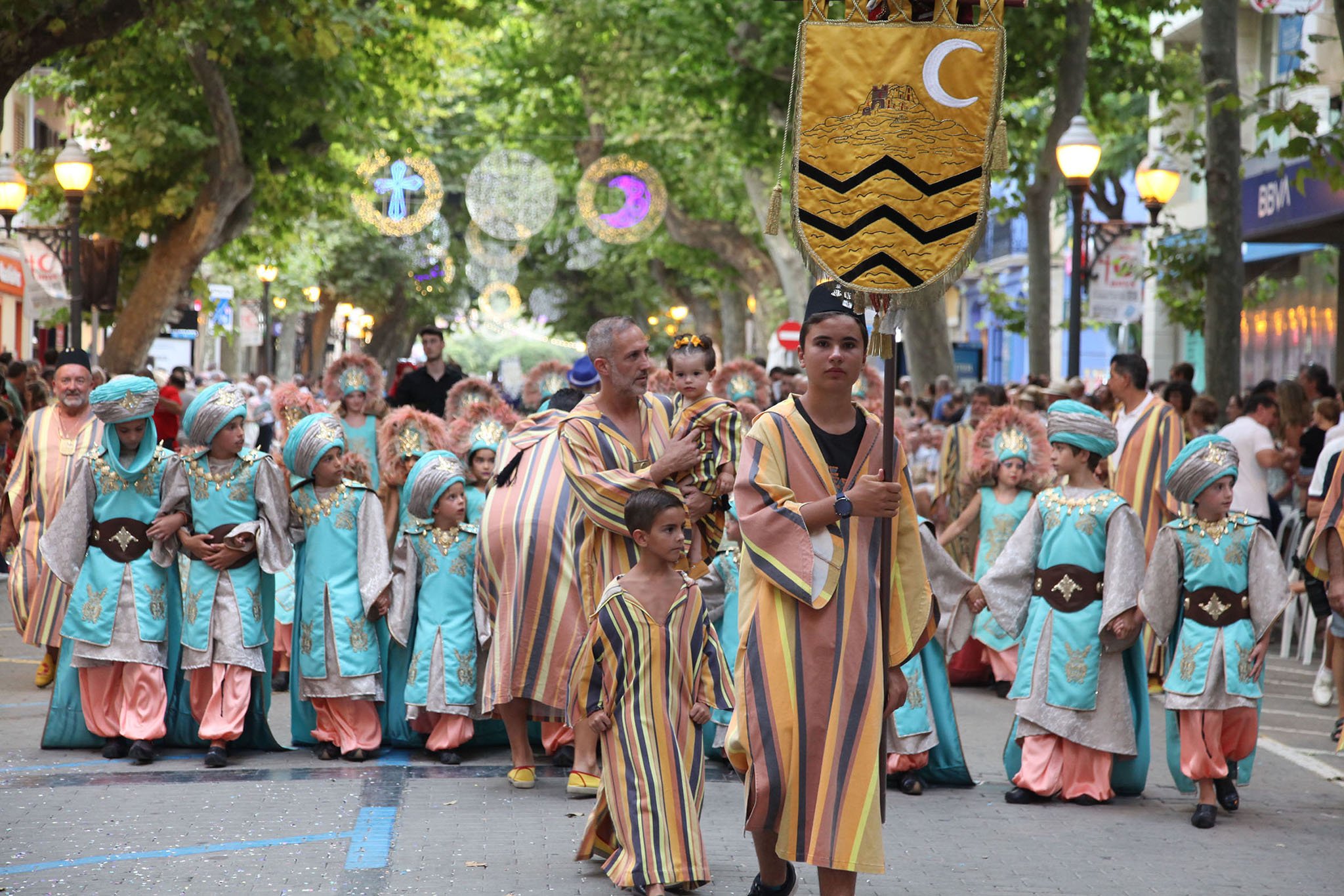 Desfile infantil de Moros y Cristianos en Dénia 91