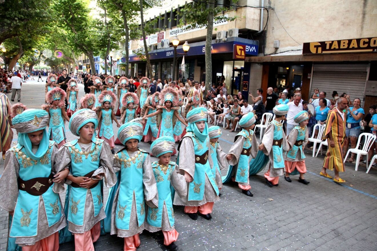 Desfile infantil de Moros y Cristianos en Dénia 93