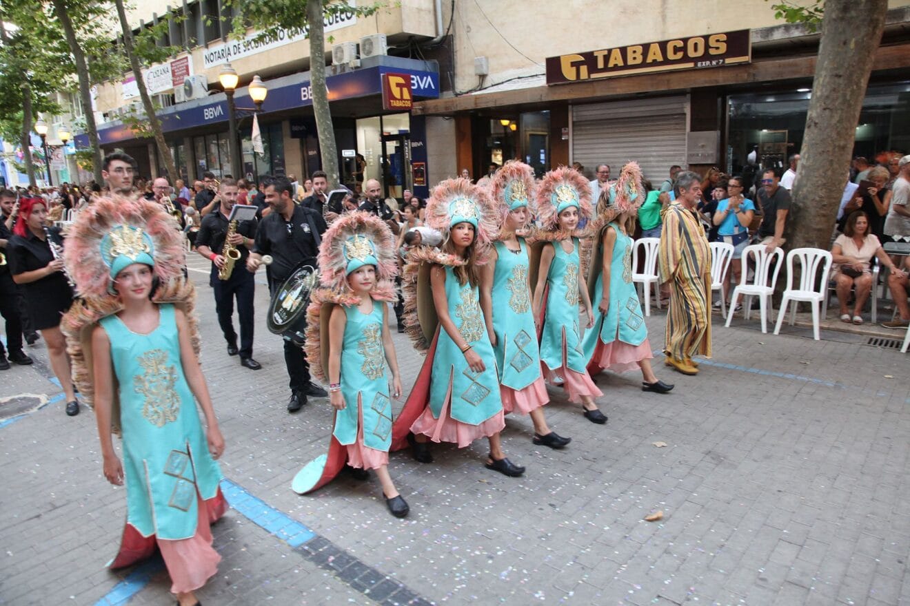 Desfile infantil de Moros y Cristianos en Dénia 95