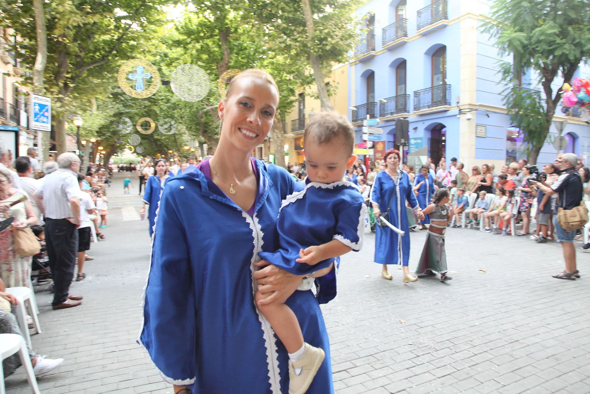 Desfile infantil de Moros y Cristianos en Dénia 98