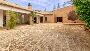Finca en venta en el puerto de Jávea con MORAGUESPONS