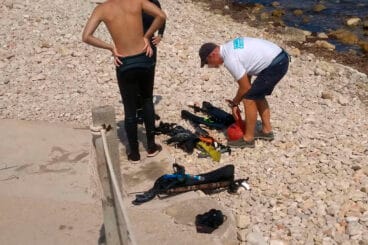 guardacostes de denia interceptant els furtius a la platja