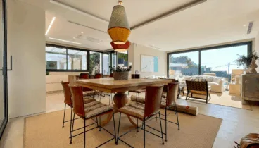 Interior de la villa en el puerto de Jávea