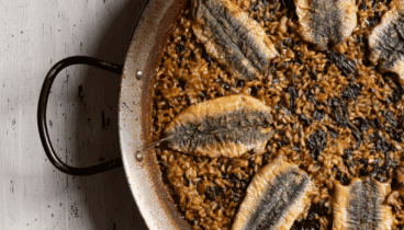 Paella de boquerones en Restaurant Noguera