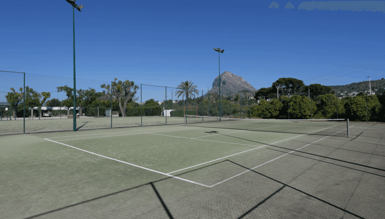 Pista de tenis en Camping Jávea