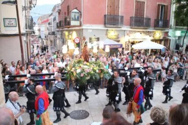 Procesión y última entraeta de Moros y Cristianos de Dénia 30