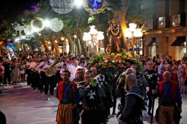 Procesión y última entraeta de Moros y Cristianos de Dénia 40