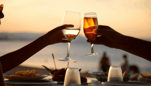 Imagen: Tomar algo con vistas al mar en Dénia