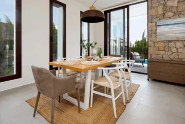 Zona de comedor interior perfecta para 6 personas