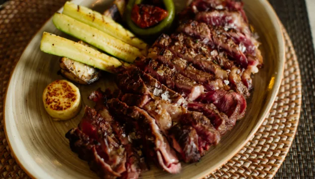 La fusión perfecta entre cocina mediterránea y asiática la encontrarás en este restaurante de Dénia 6 carnes de primera calidad en mediterrasian