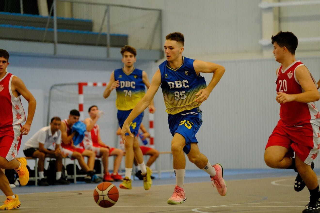 Carrera del Junior Masculino vencido ante el Ondara