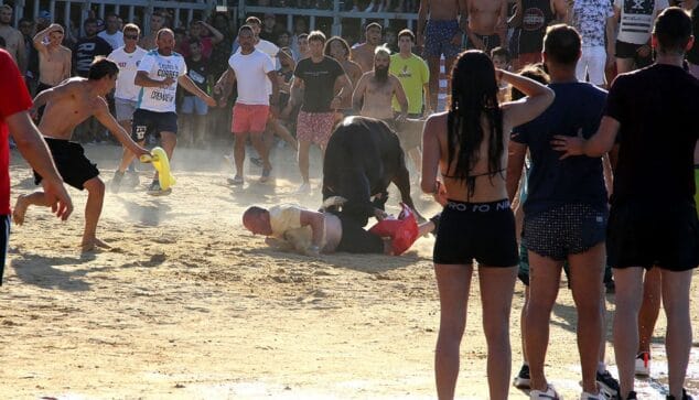 cogida en los bous a la mar de denia este 2022