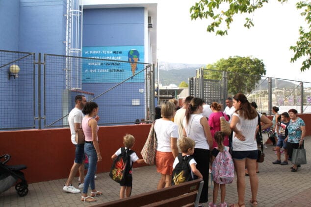 colegios e institutos de denia reabren sus puertas 17