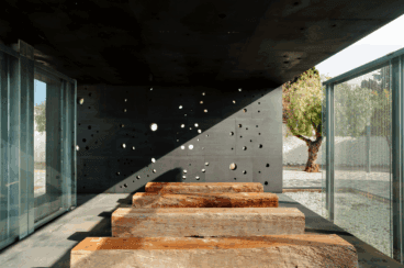 Constelación por la que penetra la luz en el espacio