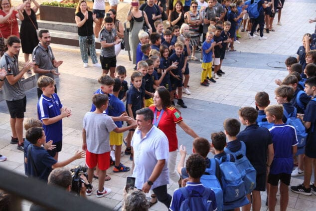 denia celebra con fiamma benitez su triunfo en el mundial 04