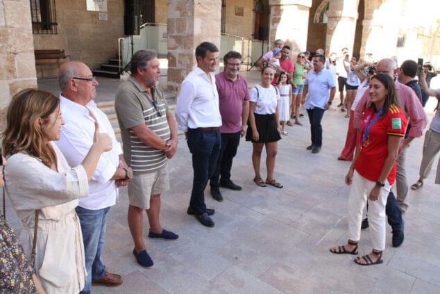 denia celebra con fiamma benitez su triunfo en el mundial 07