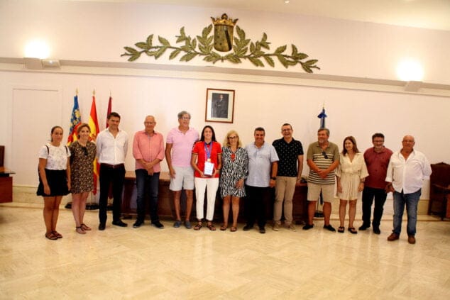 denia celebra con fiamma benitez su triunfo en el mundial 24
