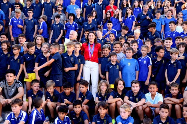 denia celebra con fiamma benitez su triunfo en el mundial 29