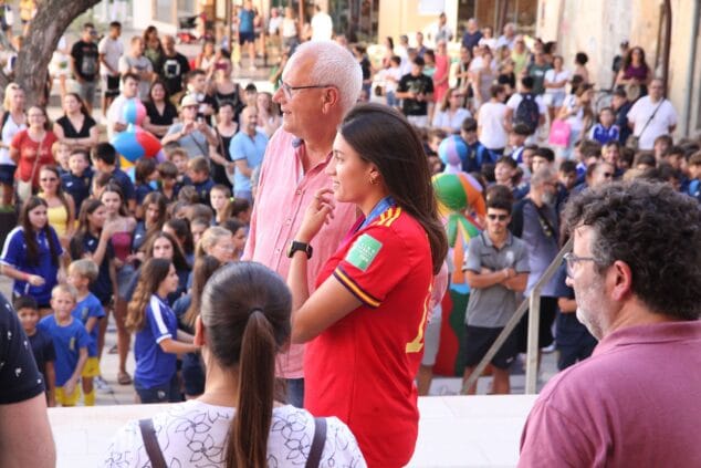 Imagen: Dénia celebra con Fiamma Benítez su triunfo en el mundial