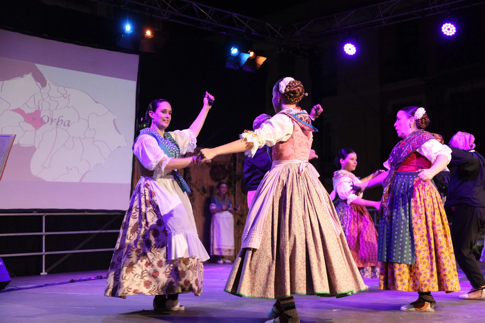 Dianium Dansa en la Mostra de Dansa Folklòrica de Dénia 10