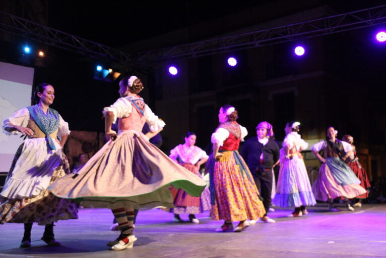 Dianium Dansa en la Mostra de Dansa Folklòrica de Dénia 13