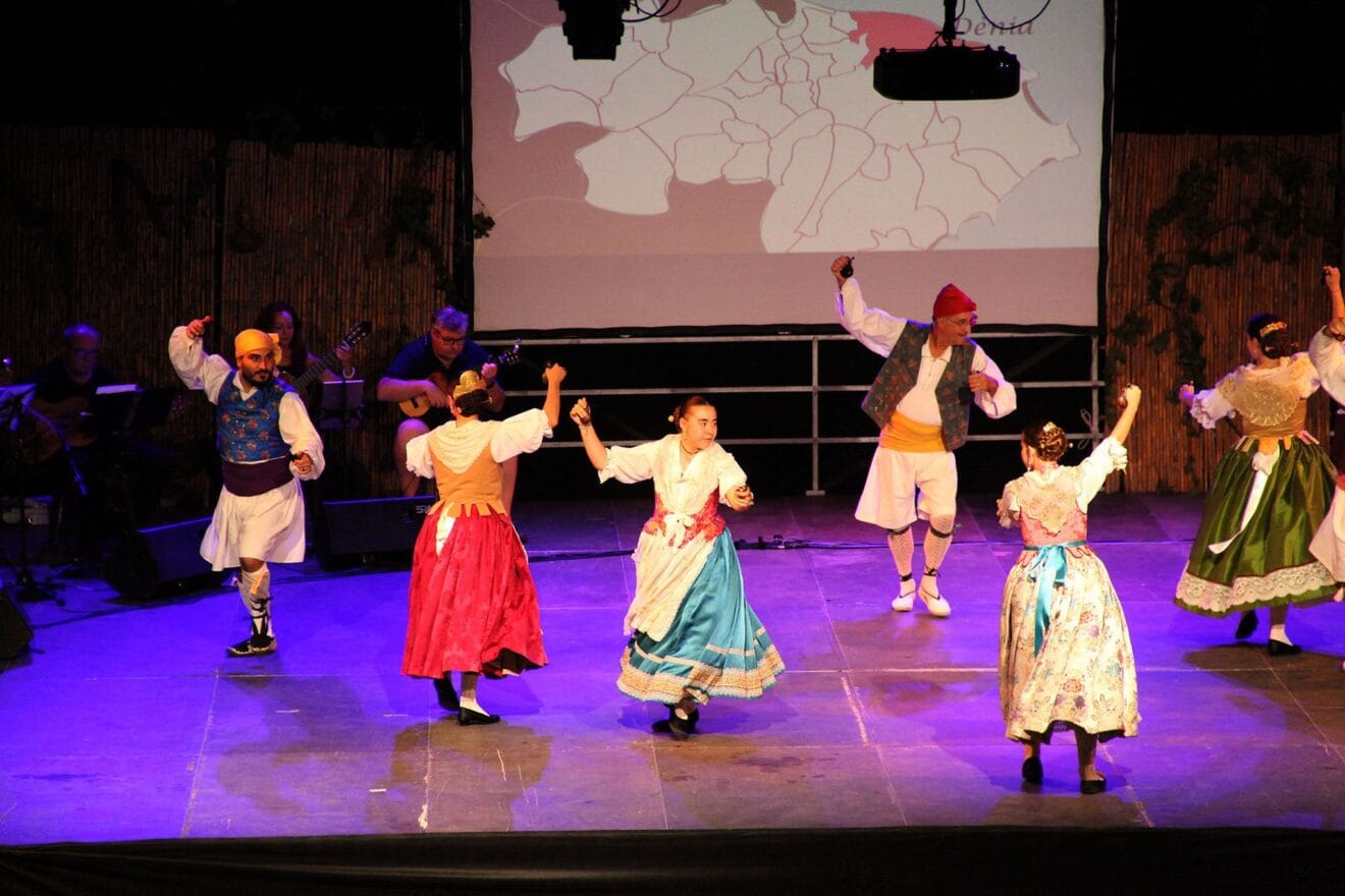 Dianium Dansa en la Mostra de Dansa Folklòrica de Dénia 22