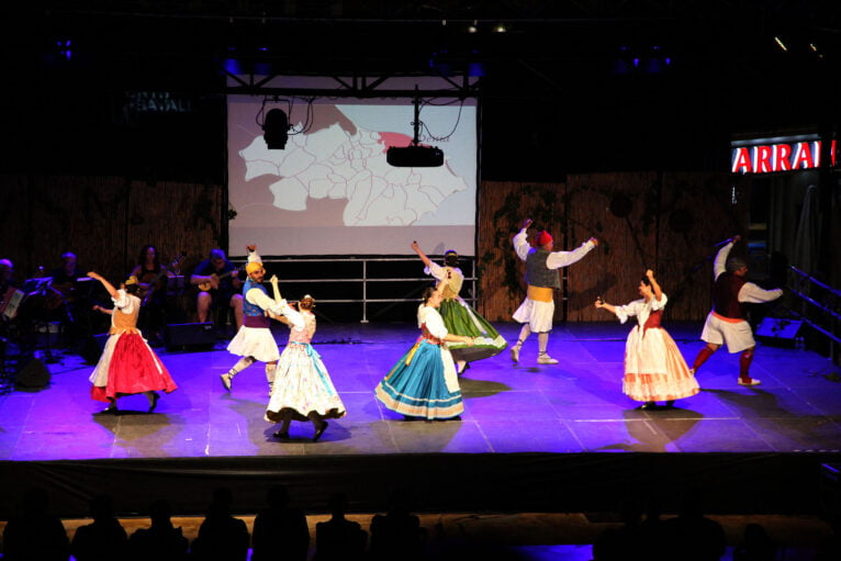 Dianium Dansa en la Mostra de Dansa Folklòrica de Dénia
