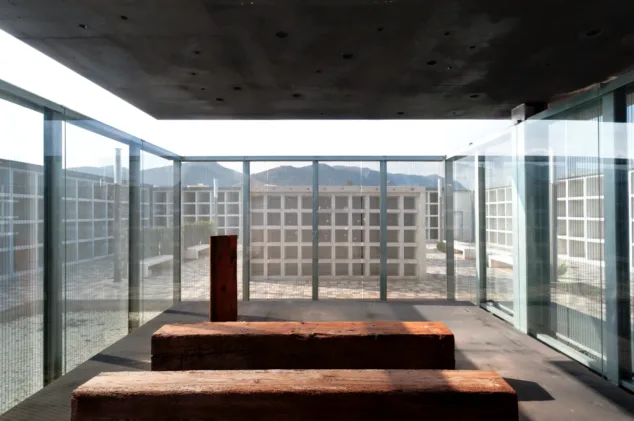 el interior es perfecto para realizar ceremonias de despedida aconfesionales