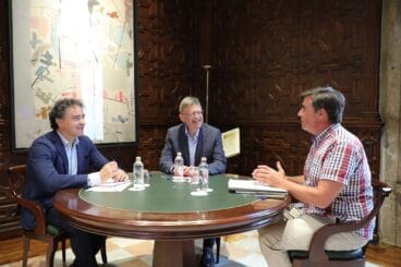 el programa viatgem ya ha beneficiado a 180 000 personas y ha supuesto una inversion de mas de 32 millones para el sector