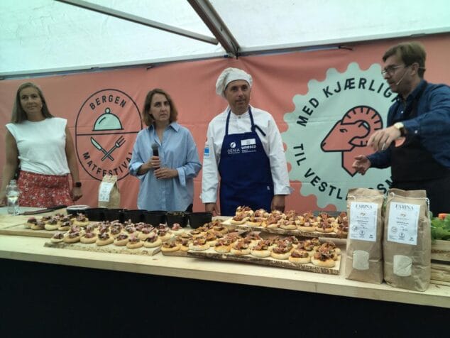 Imagen: Elaboración de cocas en Bergen