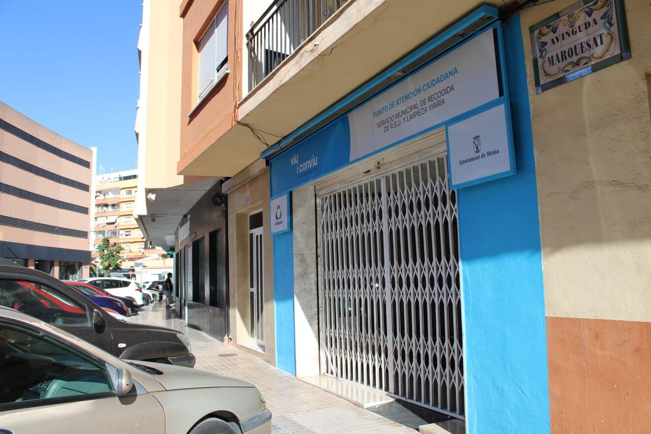 Fachada de la oficina de información de Urbaser en Dénia