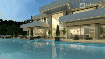 Piscina de la villa iluminada de noche