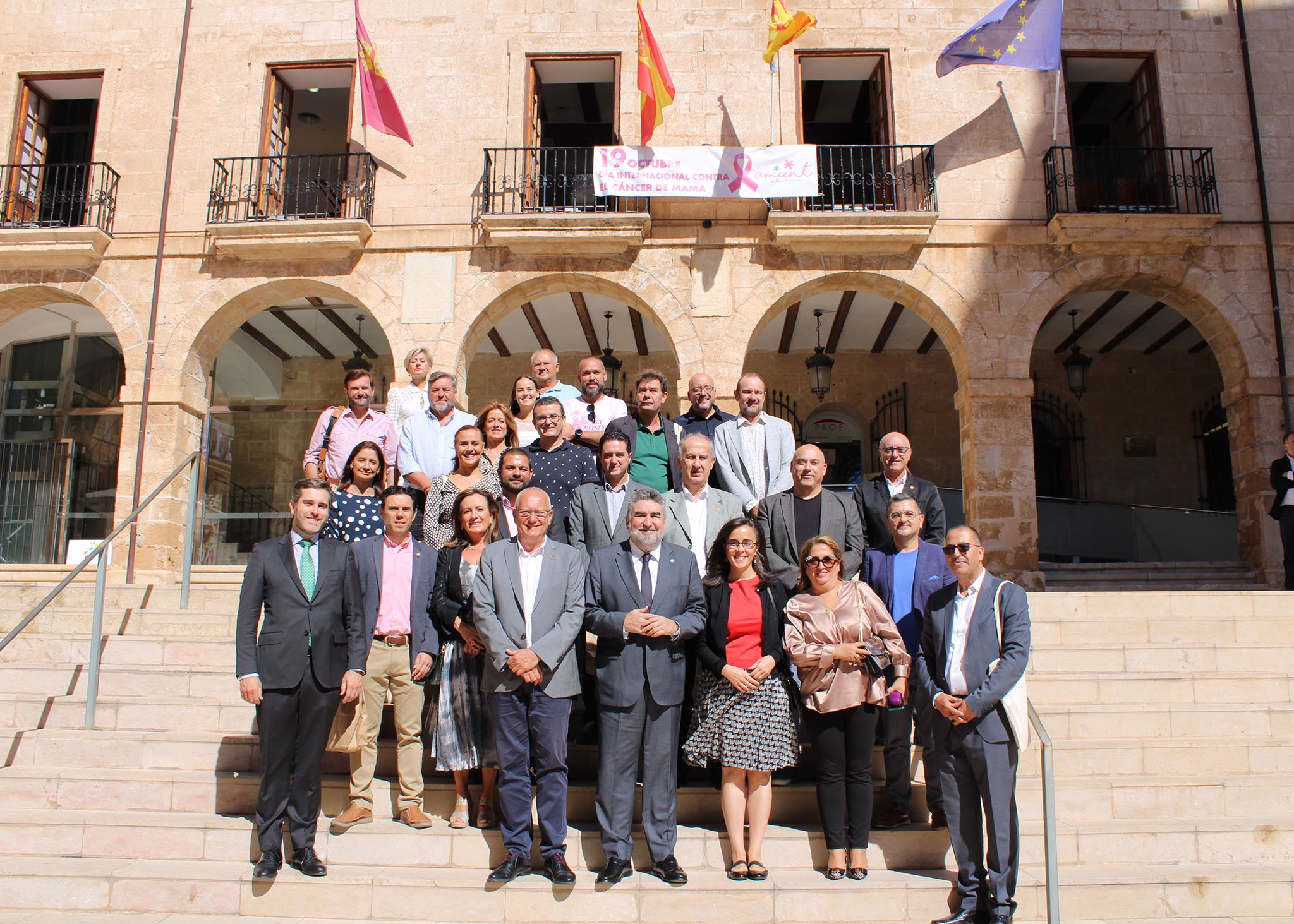 Representantes de la Asociación Española de Ciudades Creativas de la Unesco e invitados en el Ayuntameinto de Dénia