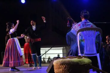 Rosa del Azafrán en la Mostra de Dansa Folklòrica de Dénia 02
