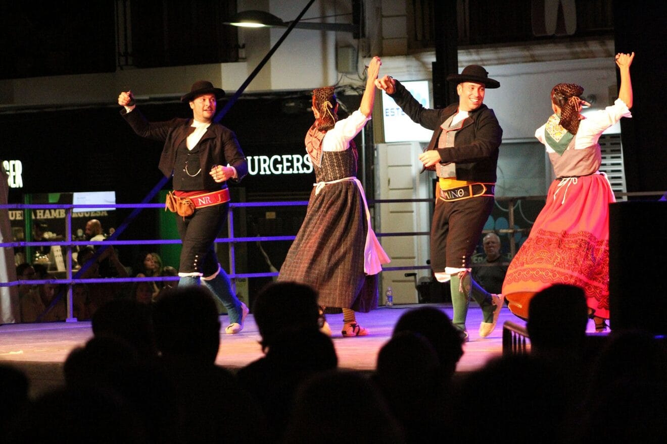 Rosa del Azafrán en la Mostra de Dansa Folklòrica de Dénia 08