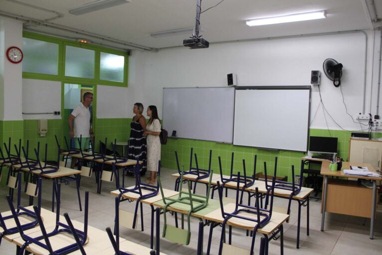 Ventilatoren in den Klassenzimmern des Pou de la Muntanya, um Energie zu sparen