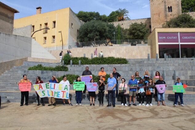 AMADEM agradece a Dénia su implicación en el Día Internacional de la Salud Mental 1 Imagen: AMADEM celebra el Día de la Salud Mental