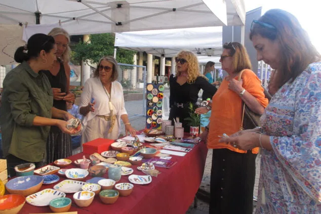 Cientos de personas asistieron a la nueva Feria de Asociaciones de Dénia 44 denia celebra la feria de asociaciones de 2022 08
