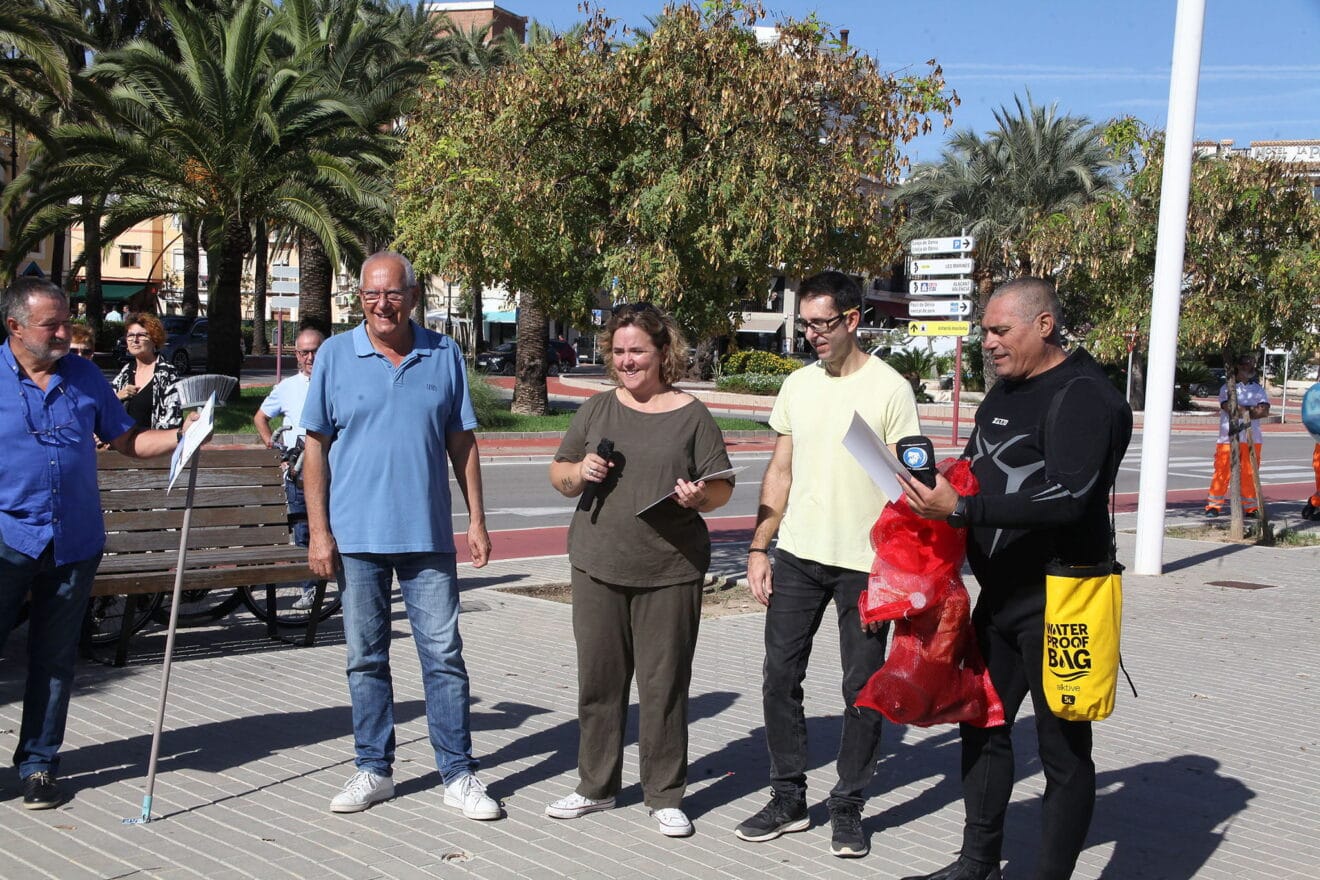 Jornada de limpieza de la costa de Dénia 31