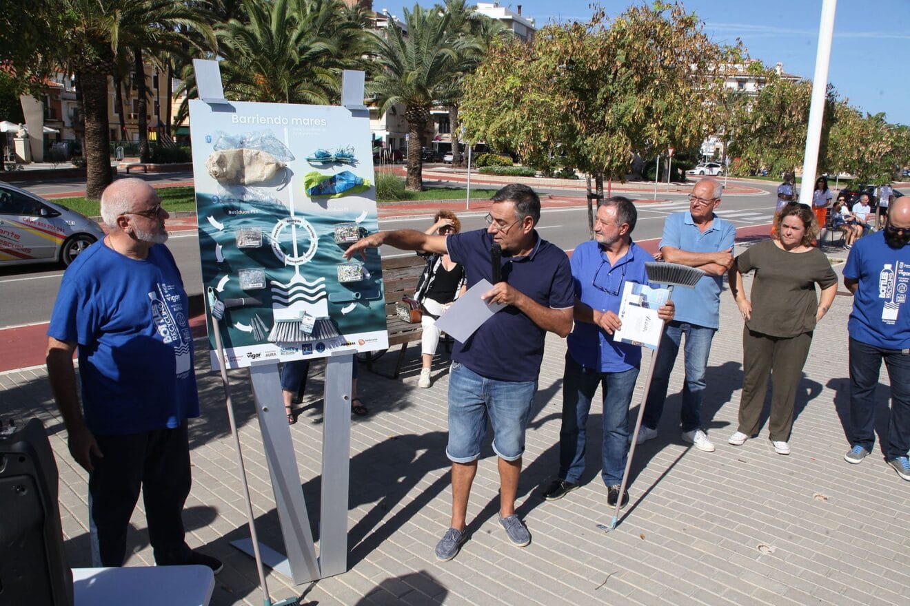 Jornada de limpieza de la costa de Dénia 43